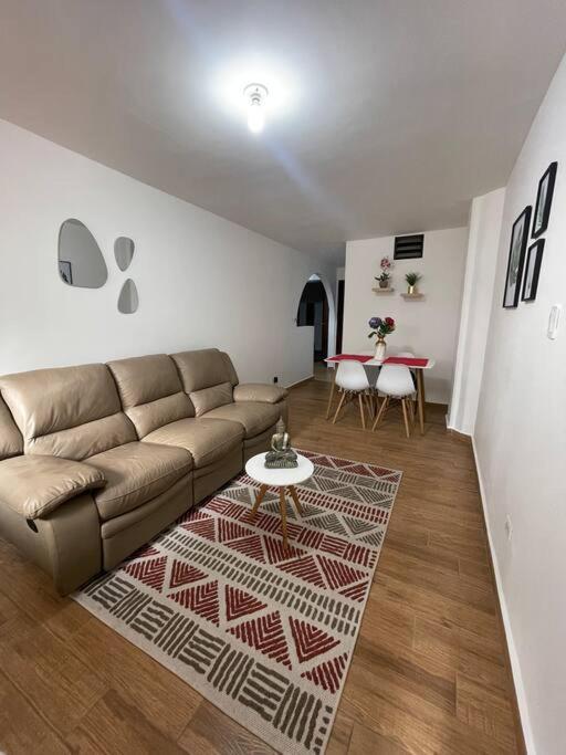 Apartment Apto Completo Moderno 1er Piso Medellin
