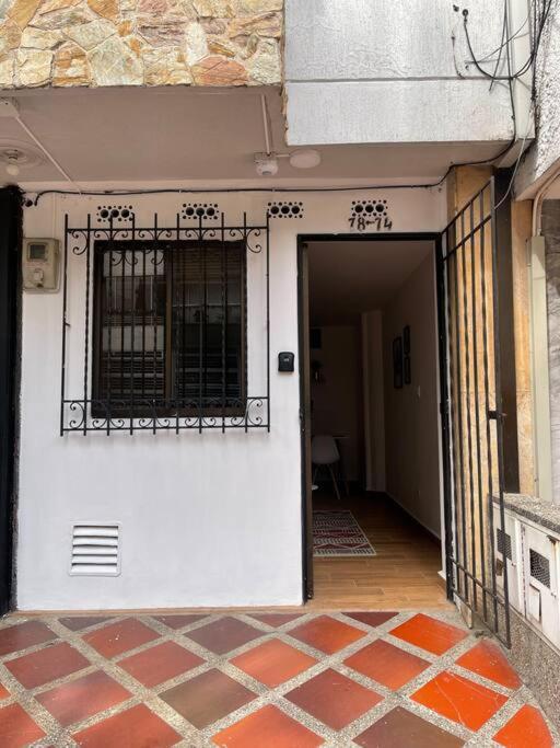 Apto Completo Moderno 1er Piso Medellin
