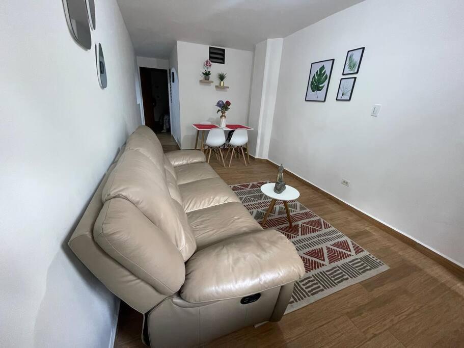 Apto Completo Moderno 1er Piso Apartment